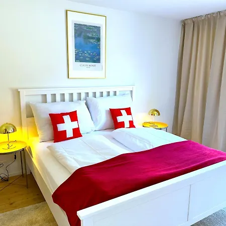 Semesterbostad Swisshut Modern 5min West Station - Apart. Rugen 1